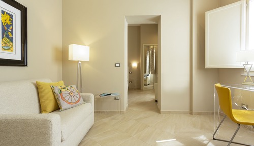 Comfort Suite, 1 Bedroom, Non Smoking, Courtyard View