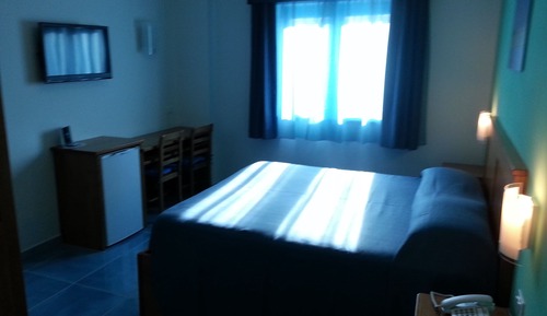 Standard Double Room, Partial Sea View
