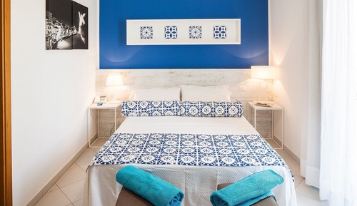 Basic Double Room, Balcony, Mountain View (Young)