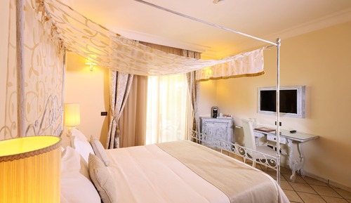 Deluxe Double Room (Superior)