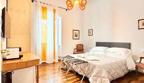 Classic Room, Courtyard View