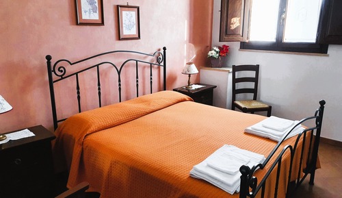 Classic Double or Twin Room, Garden View