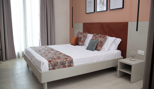 Elite Room