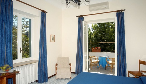 Superior Double Room, Balcony, Garden View