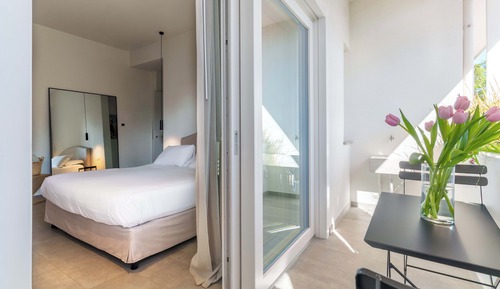 Deluxe Room, Balcony