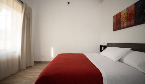 Comfort Room, Kitchenette
