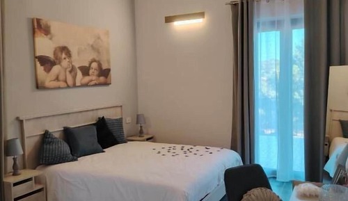 Double Room, Hill View