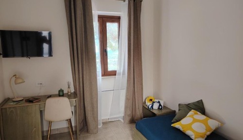Single Room, Garden View
