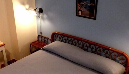 ROOM 01