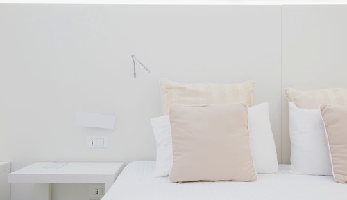 Economy Room, 1 Queen Bed, No Windows