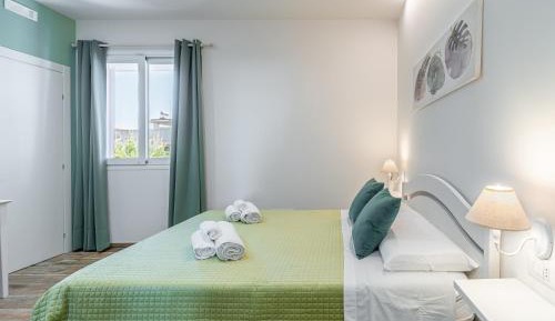 Standard Queen Room