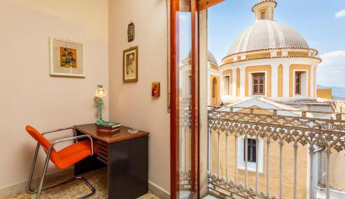 Superior One-Bedroom Apartment with Balcony
