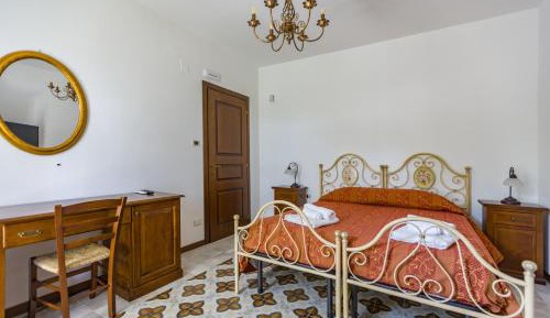 One-Bedroom Apartment with Garden