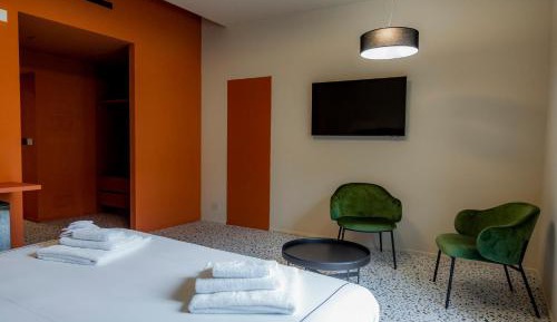 Deluxe Double or Twin Room with Balcony