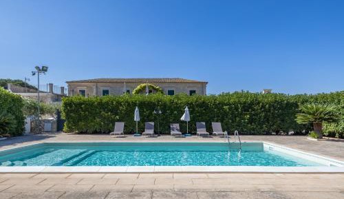 One-Bedroom Apartment with Garden View