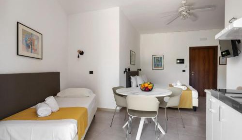 Studio - Ground Floor (3 Adults)