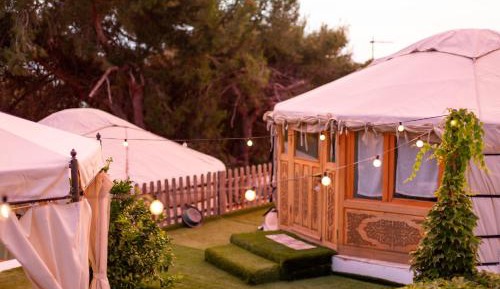 Deluxe Double Room with Side Sea View