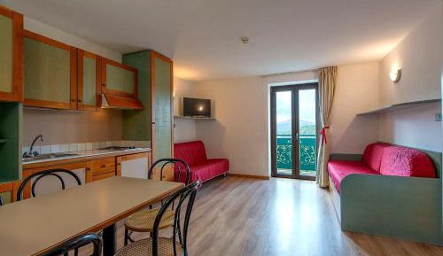 Apartment with Lake View