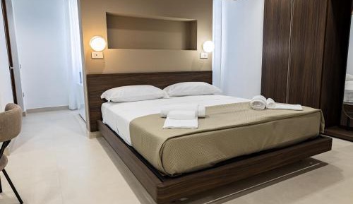 Deluxe Suite with Spa Bath