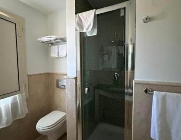 Twin Room with Private Bathroom