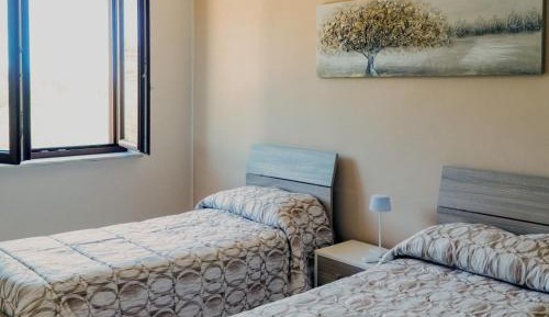 Two-Bedroom Deluxe Apartment with Balcony