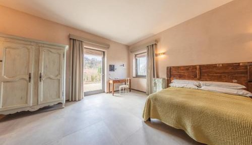 Quadruple Room with Private Bathroom