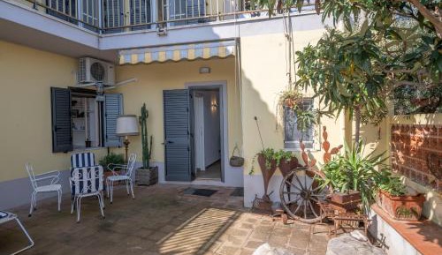 One-Bedroom Apartment with Garden View