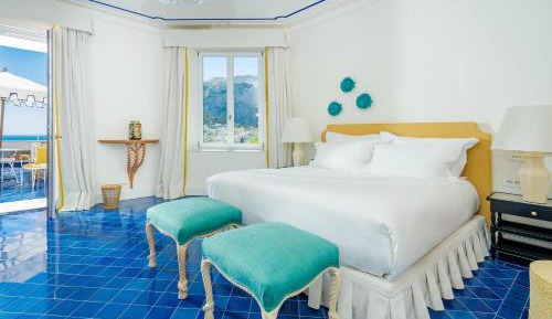Helios Suite with Terrace and Sea View