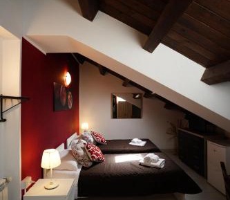 Twin Room with Private Bathroom