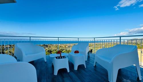 Apartment with Terrace and Panoramic View