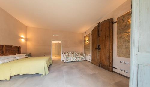 Quadruple Room with Private Bathroom