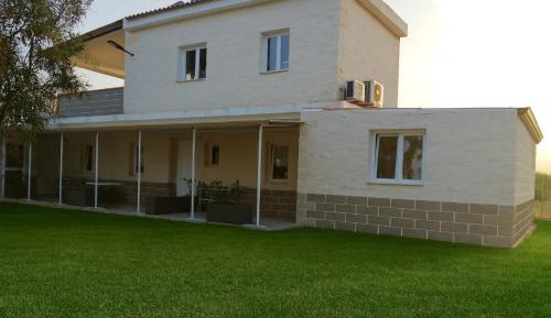 Bungalow with Sea View