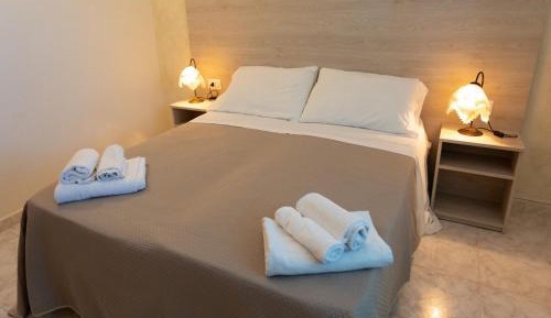 Deluxe Double Room with Balcony and Sea View