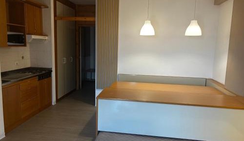 Deluxe One-Bedroom Apartment with Ocean View