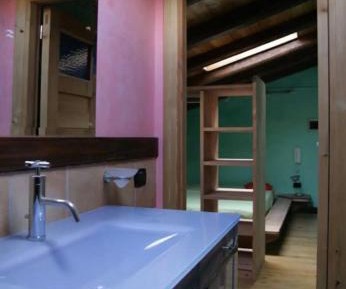 Deluxe Double Room (2 Adults + 1 Child)
