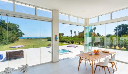 Villa - Beach Front