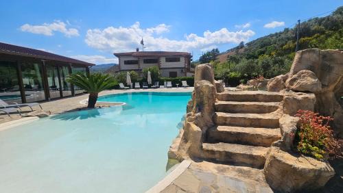 Villa with Garden View