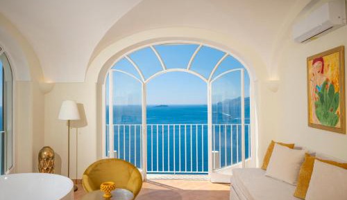 King Suite with Sea View