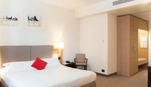 Deluxe Double Room with Extra Bed