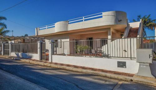 Three-Bedroom Vacation Home 