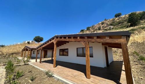 Bungalow with Patio - Annex
