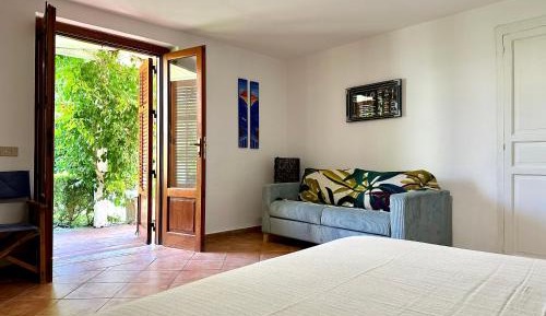 Studio with Garden View