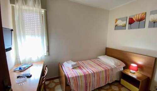 Single Room with Private External Bathroom