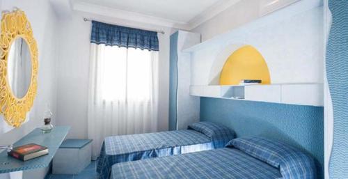 Large Two-Bedroom Apartment with Sea View