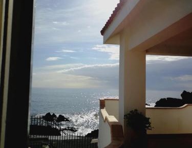 Villa - Beach Front