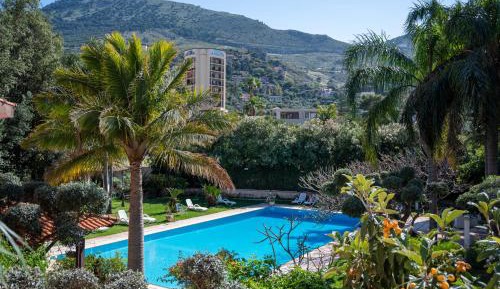 Double Room with Pool View
