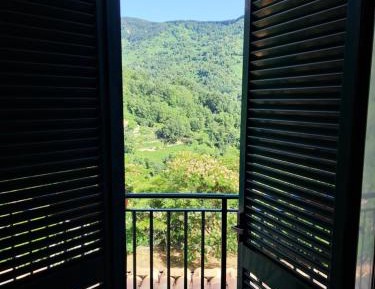Triple Room with Mountain View