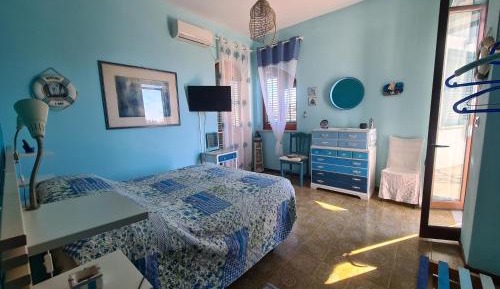 Standard Double Room with Shared Bathroom