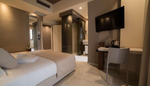 Comfort Queen Room