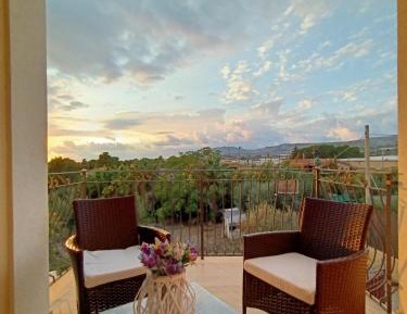 Deluxe Double or Twin Room with Garden View